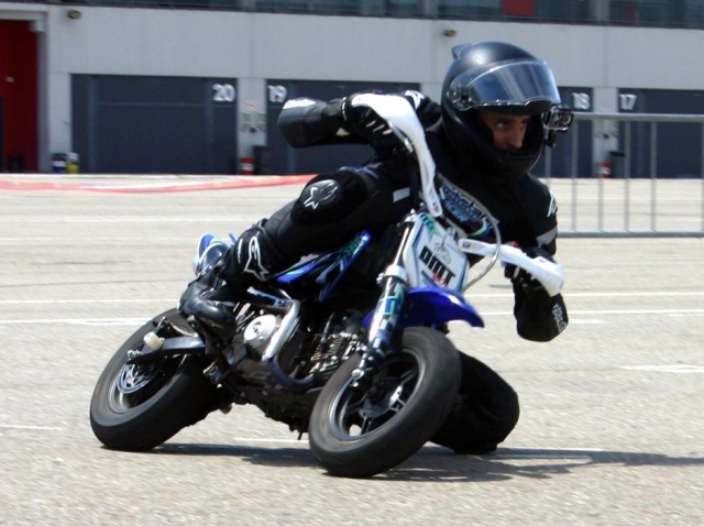  Minimotard sdraiato